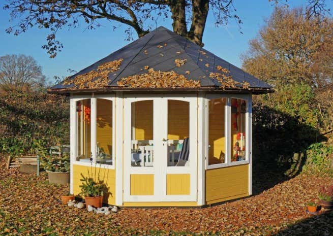 Kundebillede: Havepavillon model Emma-40 med fire vinduer