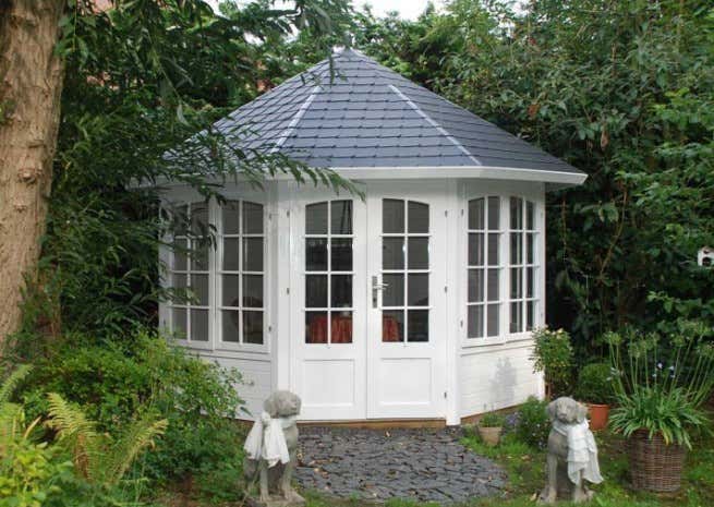 Kundebillede: Havepavillon model Emma-40 med fire vinduer