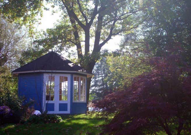Kundebillede: Havepavillon model Emma-40 med fire vinduer