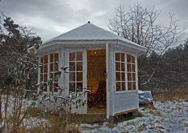 Kundebillede: Havepavillon model Emma-40 med fire vinduer